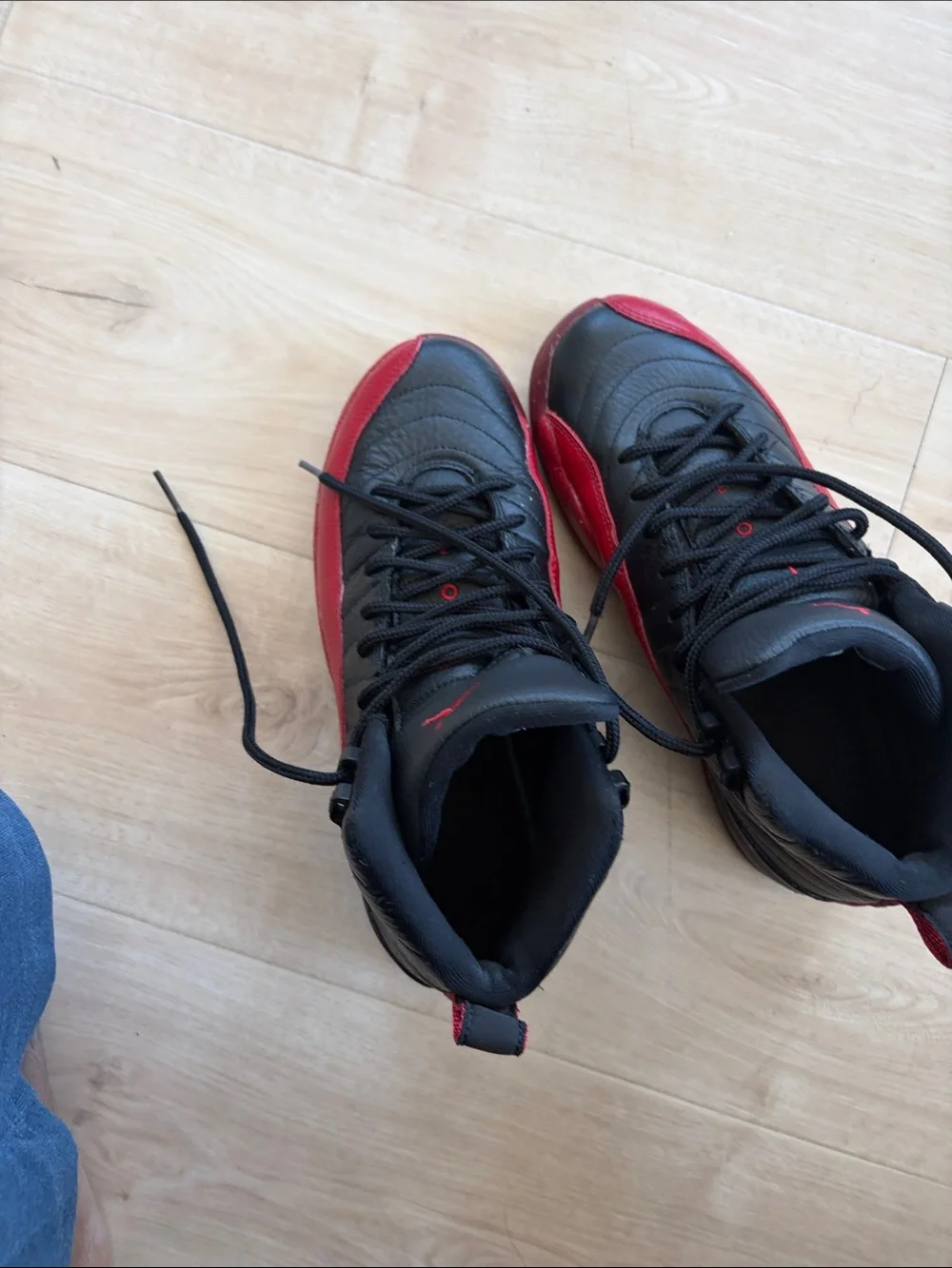 Retro 12 Jordans red & black